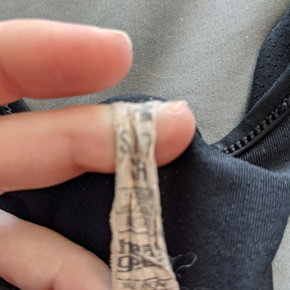 Black Under Armour Tank - Picture 3 of 5